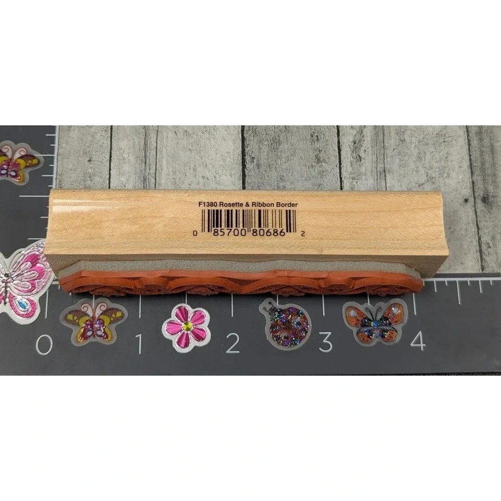 Hero Arts Flowers and Ribbon Border F1380 Rubber Stamp Wood #L80